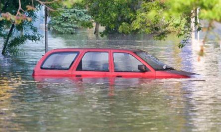 Rêve d'une voiture coulée dans l'eau et son interprétation exacte :