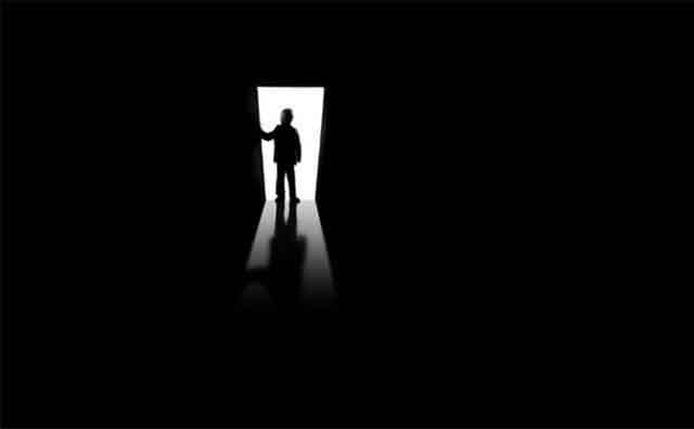 Pourquoi rêver d'obscurité dans votre maison ?