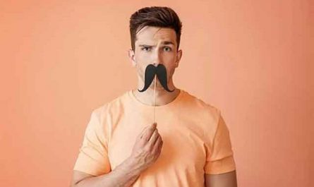 Pourquoi rêver de fausse moustache ?