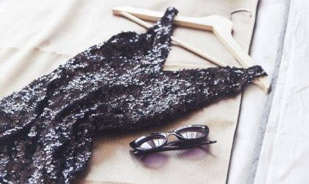 Pourquoi rêver de robe noire à paillettes ?
