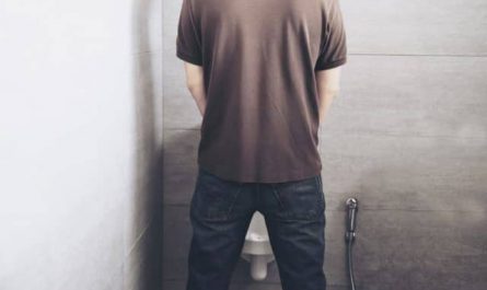 Pourquoi rêver de voir un homme uriner ?