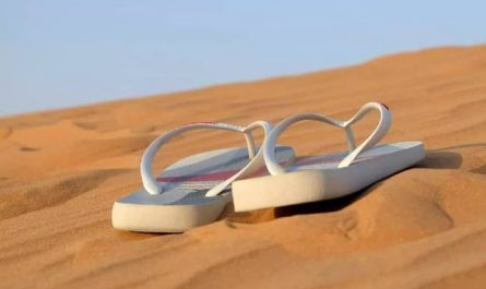 Pourquoi rêver de sandales en plastique ?